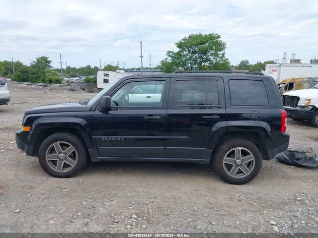 Jeep 2016 2016 1C4NJPBA7GD801514 Image 14