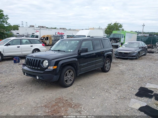 Jeep 2016 2016 1C4NJPBA7GD801514 Image 2