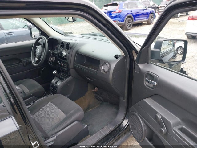 Jeep 2016 2016 1C4NJPBA7GD801514 Image 5