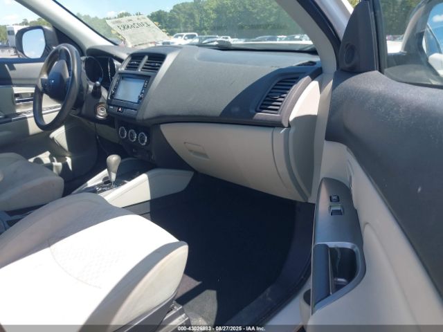 2018 MITSUBISHI OUTLANDER SPORT JA4AR3AU7JU006394 Photo 4