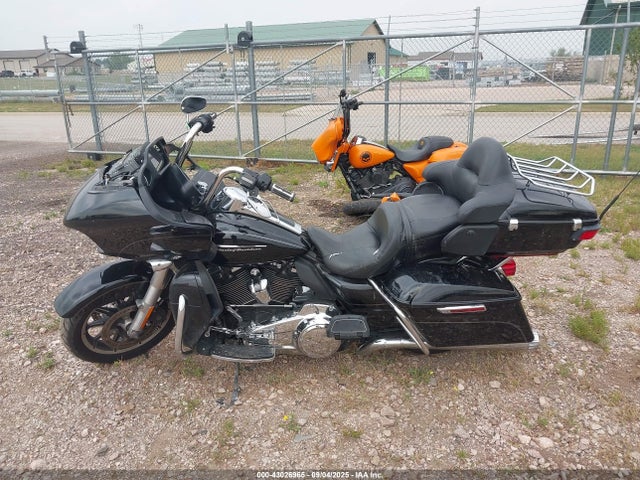 1HD1KGD12HB641787 Harley-Davidson 2017