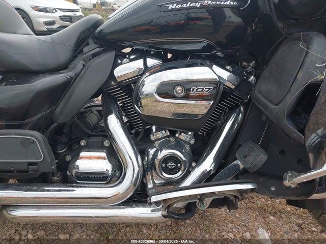 1HD1KGD12HB641787 Harley-Davidson 2017