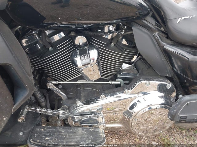 1HD1KGD12HB641787 Harley-Davidson 2017