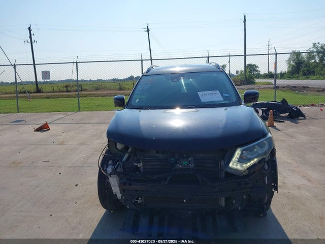 JN8AT2MT0HW407387 Nissan 2017