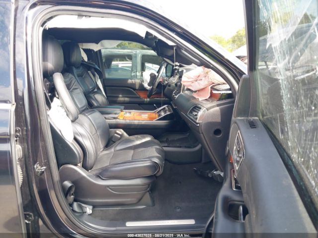 2019 LINCOLN NAVIGATOR L 5LMJJ3LT2KEL17348 Photo 4