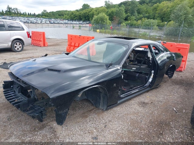 Dodge Challenger 2016 2C3CDZFJ3GH249523 Image 2