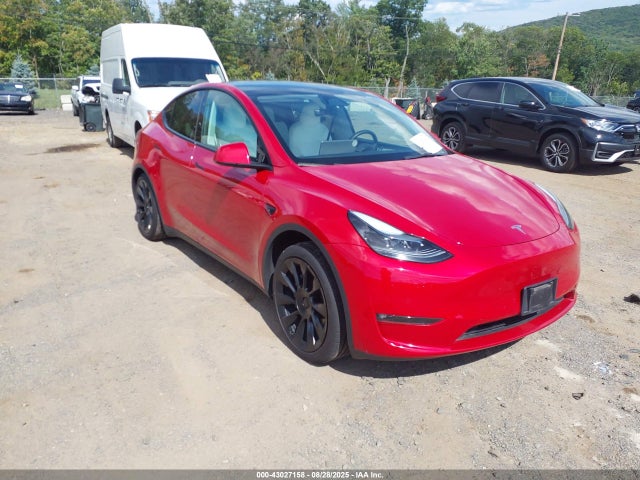 2023 TESLA MODEL Y 7SAYGAEE2PF811516 Photo 0