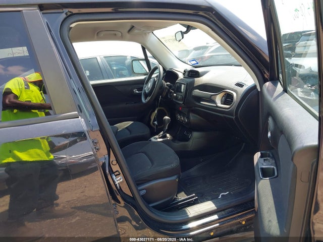 ZACCJAAT7GPD73002 Jeep Renegade