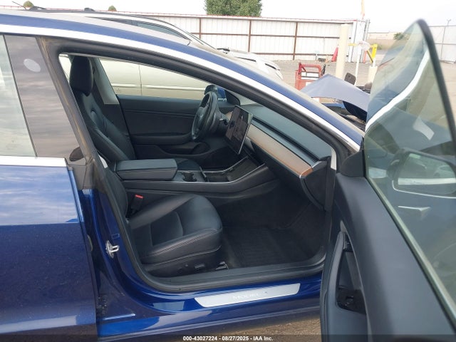 2018 TESLA MODEL 3 5YJ3E1EB1JF064517 Photo 4