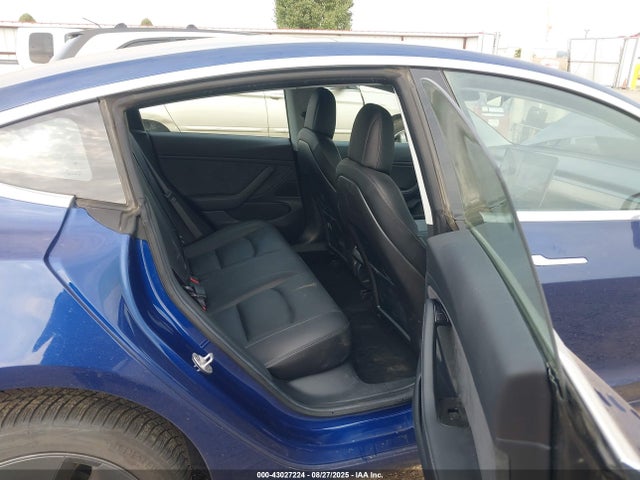 2018 TESLA MODEL 3 5YJ3E1EB1JF064517 Photo 7