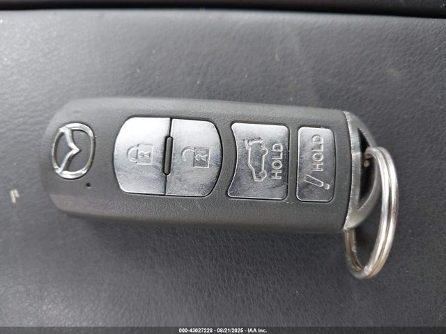 JM3TCBCY7G0100955 Mazda py