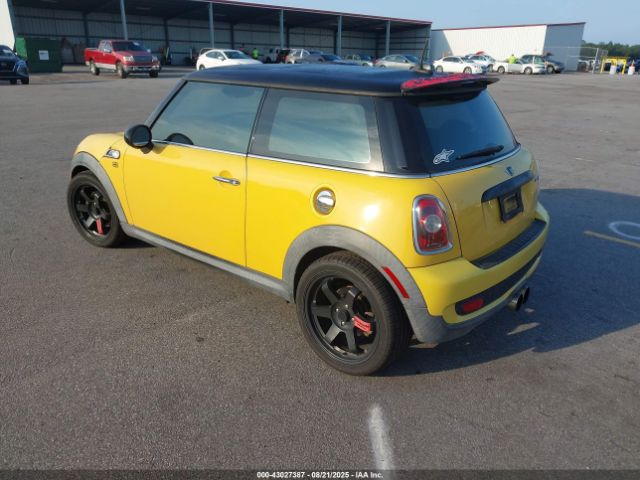 2009 MINI COOPER S WMWMF73579TT98963 Photo 2