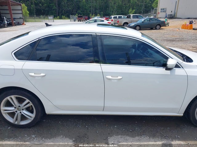 Volkswagen Passat 2015 1VWBV7A32FC021366 Image 13