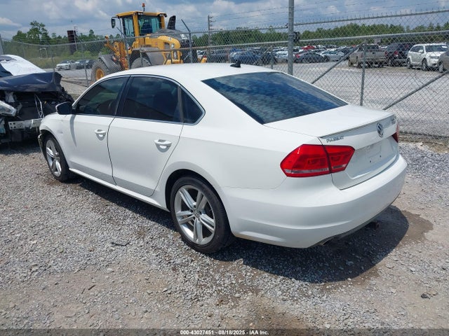 Volkswagen Passat 2015 1VWBV7A32FC021366 Image 3