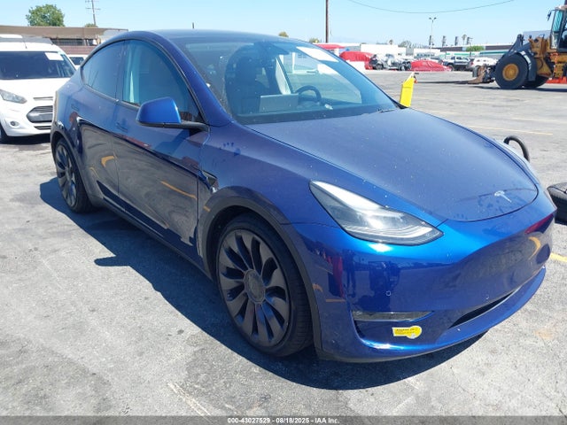 2021 TESLA MODEL Y 5YJYGDEFXMF140888 Photo 0