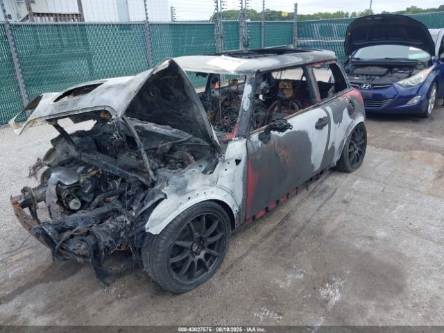 2010 MINI COOPER S WMWMF7C55ATX42939 Photo 1