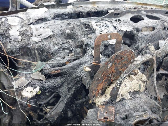 2010 MINI COOPER S WMWMF7C55ATX42939 Photo 6