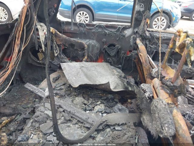 2010 MINI COOPER S WMWMF7C55ATX42939 Photo 7