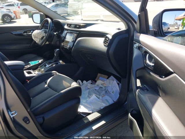 JN1BJ1CP0HW006784 Nissan ROGUE SPORT