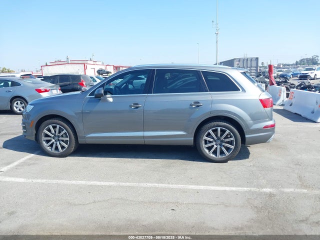 Audi 2.0t 2018 WA1LHAF74JD000314 Image 14