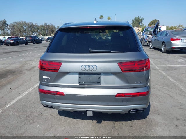 Audi 2.0t 2018 WA1LHAF74JD000314 Image 16