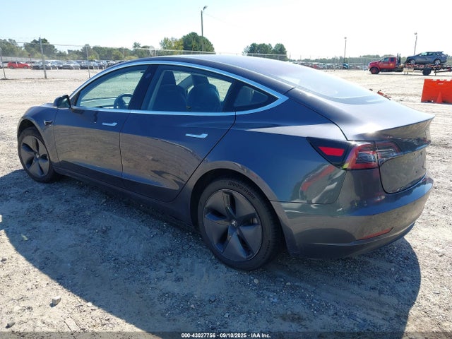 2018 TESLA MODEL 3 5YJ3E1EA7JF006905 Photo 2