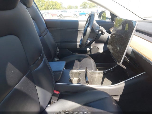 2018 TESLA MODEL 3 5YJ3E1EA7JF006905 Photo 4