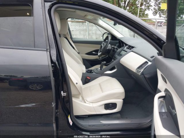 2020 JAGUAR E-PACE SADFK2FX3L1Z90441 Photo 4