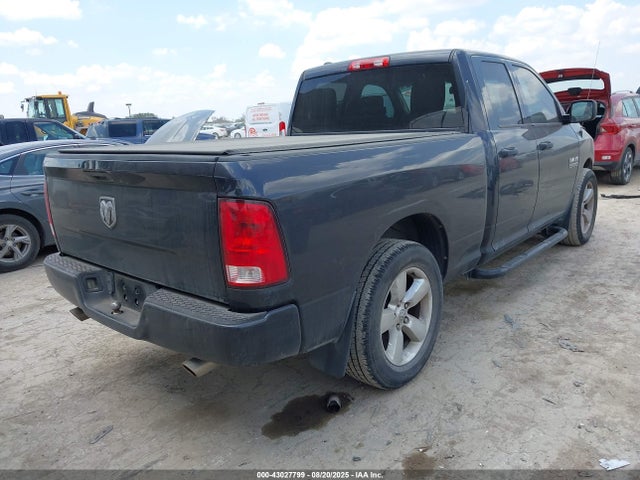 2015 RAM 1500 1C6RR6FG3FS614212 Photo 3