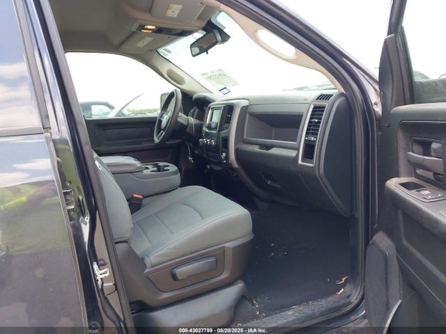 2015 RAM 1500 1C6RR6FG3FS614212 Photo 4