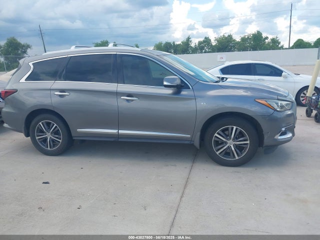 5N1DL0MN8HC523965 Infiniti 2017