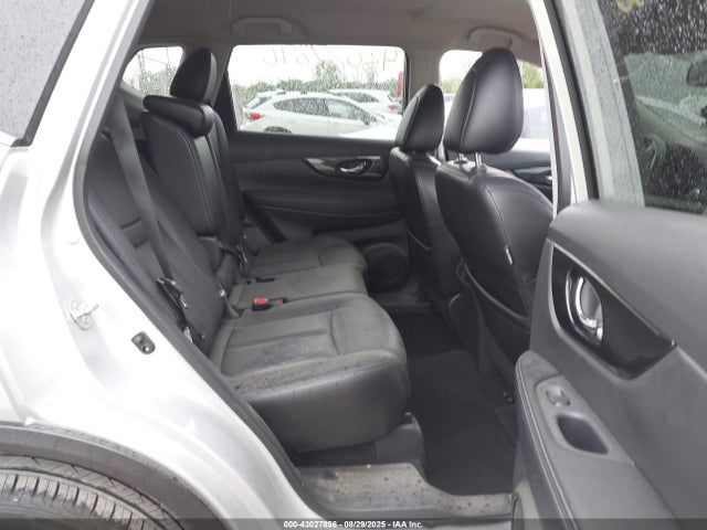 5N1AT2MV9KC752645 Nissan Rogue