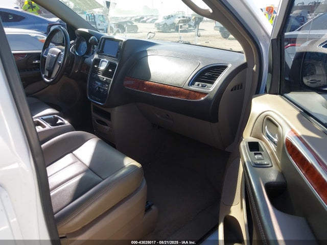 Chrysler Town and Country 2016 2C4RC1BG6GR289495 Image 5