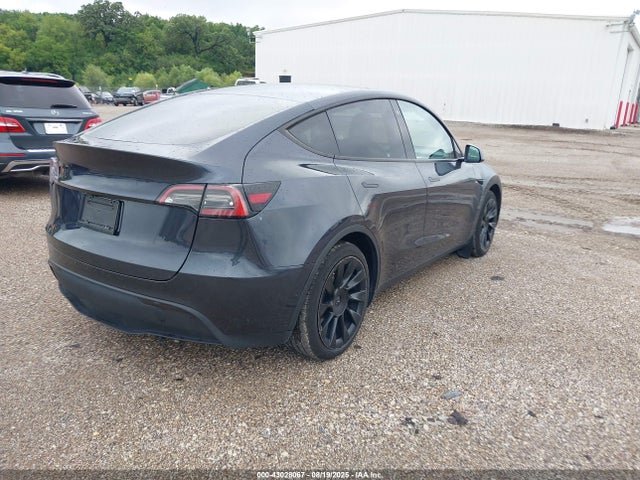 2021 TESLA MODEL Y 5YJYGAEE5MF201182 Photo 3