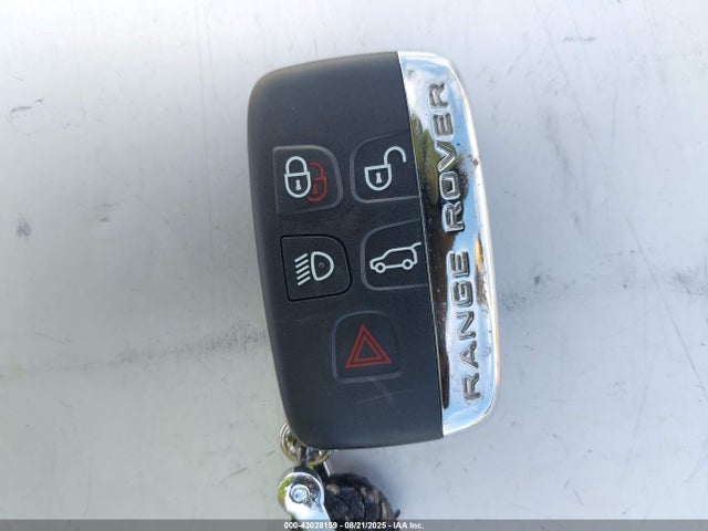 Land Rover aj126 2019 SALYL2FV8KA218430 Image 11
