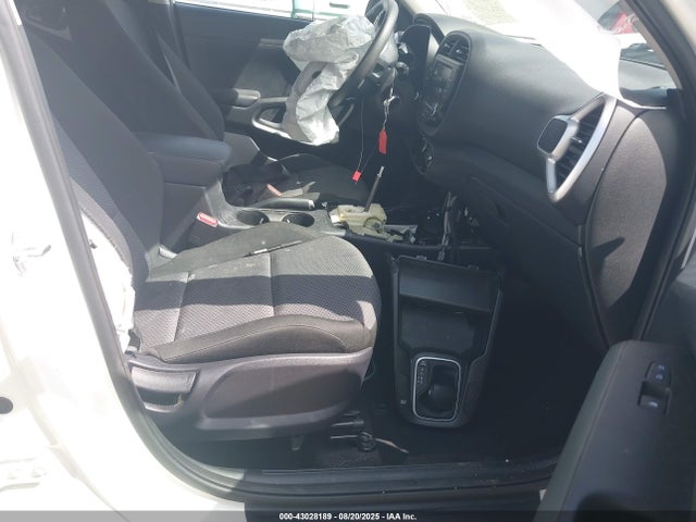 KNDJ23AU1P7888065 KIA mpi nu