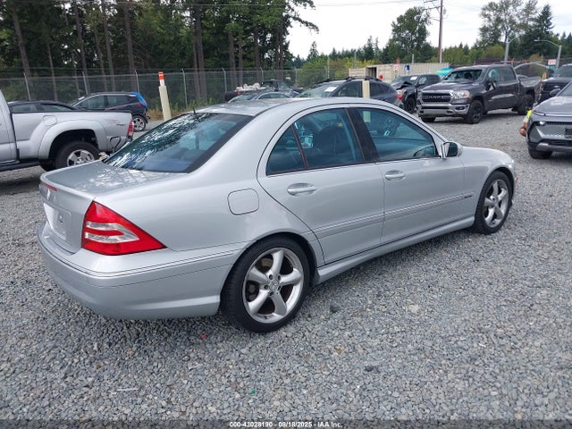 43028190 :رقم المزاد ، WDBRF52H36E022462 vin ، 2006 Mercedes-benz C 230 Sport مزاد بيع