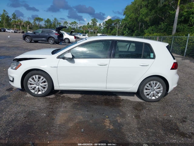 WVWKP7AU2FW904713 Volkswagen E-Golf