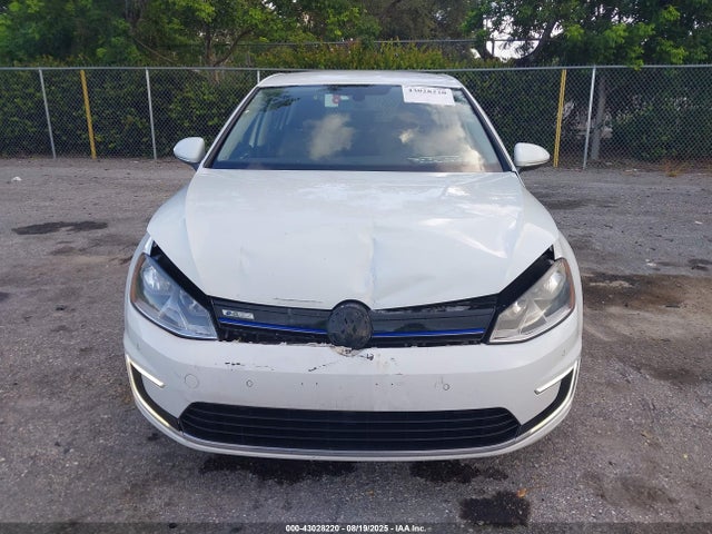 WVWKP7AU2FW904713 Volkswagen E-Golf