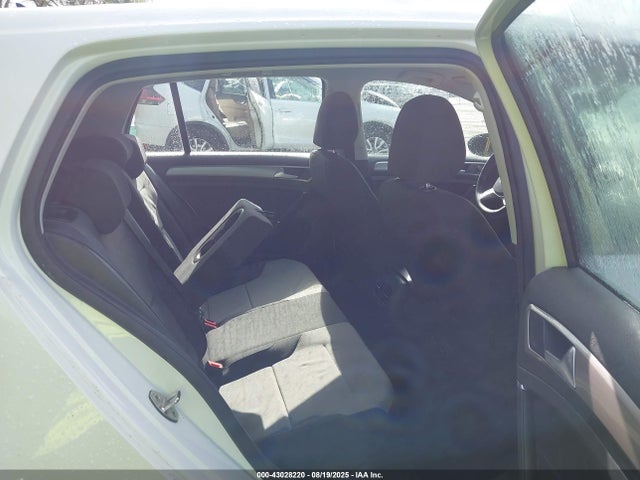 WVWKP7AU2FW904713 Volkswagen E-Golf