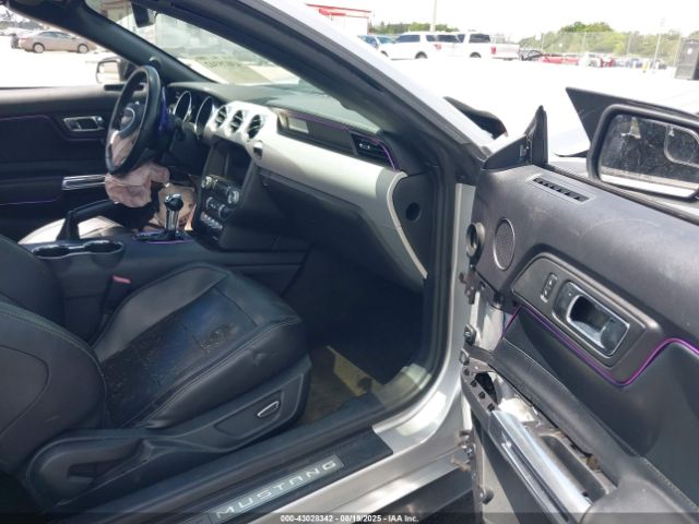 2017 FORD MUSTANG 1FATP8UH7H5204449 Photo 4