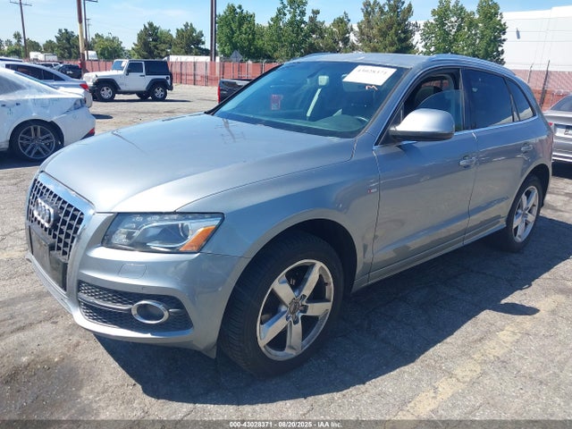 2011 AUDI Q5 WA1WKAFP3BA000984 Photo 1