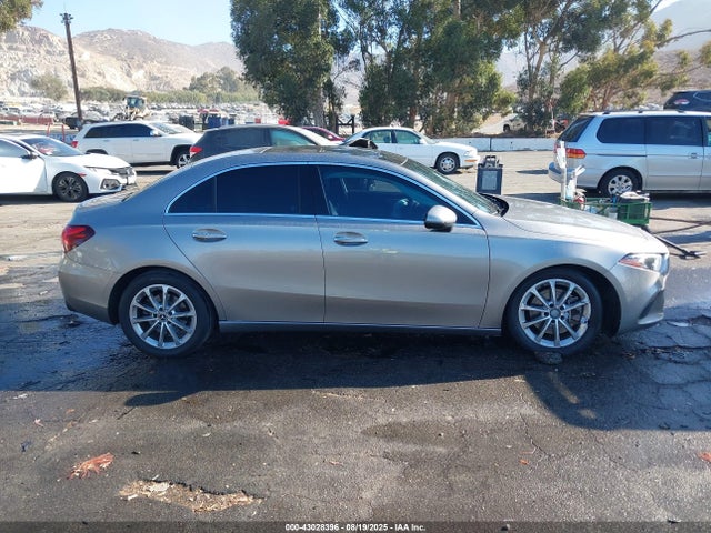 Mercedes-Benz m260 2019 WDD3G4EB2KW026096 Image 13