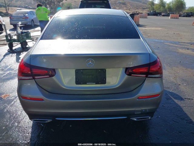 Mercedes-Benz m260 2019 WDD3G4EB2KW026096 Image 16