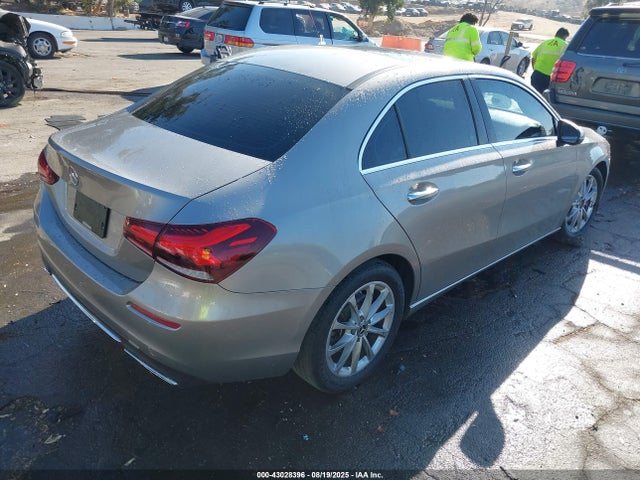 Mercedes-Benz m260 2019 WDD3G4EB2KW026096 Image 4