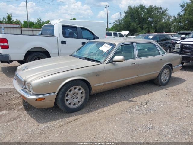 1999 JAGUAR XJ8 SAJHD604XXC869681 Photo 1