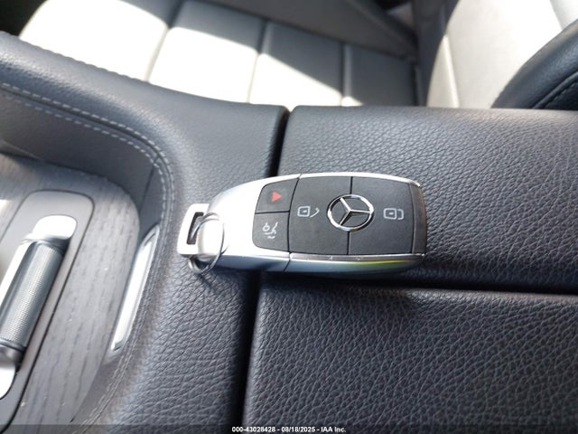 4JGFF5KE3PA929601 Mercedes-Benz m256