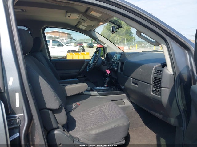 Nissan Titan 2014 1N6BA0EC3EN514568 Image 5