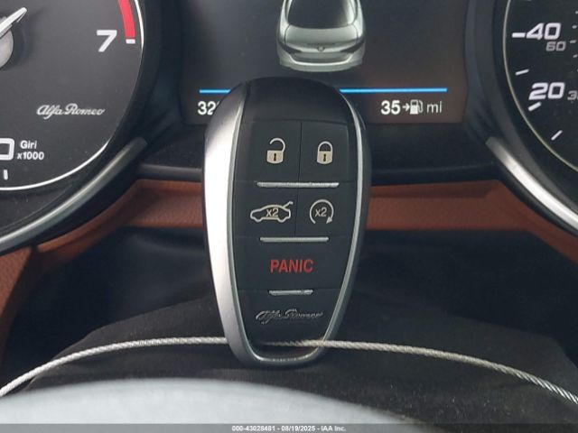 2018 ALFA ROMEO GIULIA ZARFAEEN0J7567316 Photo 10