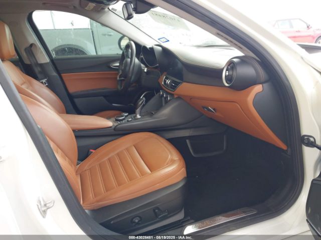 2018 ALFA ROMEO GIULIA ZARFAEEN0J7567316 Photo 4